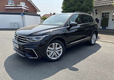VW Tiguan Volkswagen R-Line 4Motion
