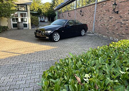BMW 320i 320 SHZ Multi Navi Leder Klima Radio USB
