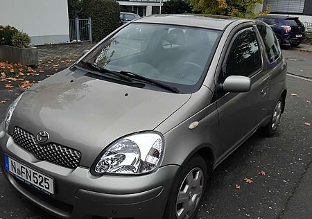 Toyota Yaris 1.0 Sol