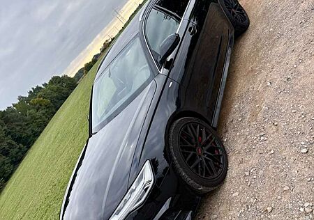 Audi A6 Avant 3.0 TDI quattro S tronic
