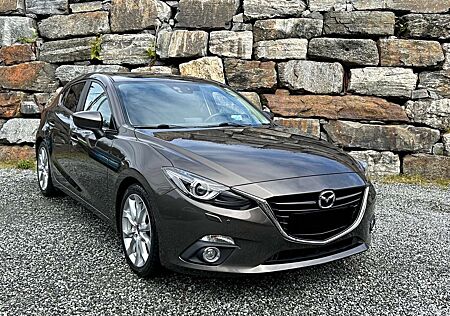 Mazda 3 SKYACTIV-G 120 Automatik Center-Line