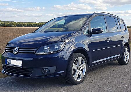 VW Touran Volkswagen 1.6 TDI DPF DSG Life