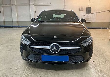 Mercedes-Benz A 180 d 7G-DCT