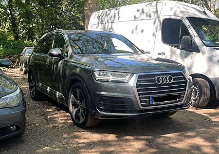 Audi Q7 3.0 TDI quattro tiptronic