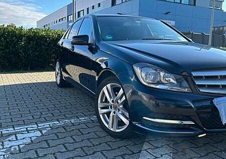 Mercedes-Benz C 220 CDI DPF (BlueEFFICIENCY) 7G-TRONIC Avantgarde