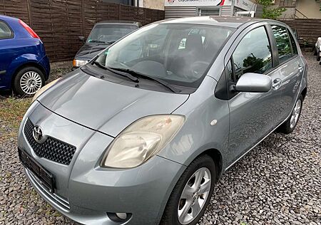 Toyota Yaris Executive 1.3 / Klima/Alu/ZV/KeylessGo