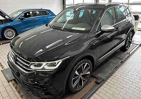 VW Tiguan Volkswagen R 2.0 FSI 4Motion RearView IQLight ACC