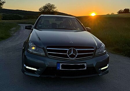 Mercedes-Benz C 350 4Matic (BlueEFFICIENCY) 7G-TRONIC AMG-Line