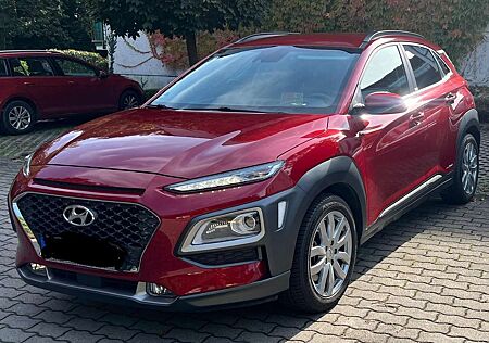 Hyundai Kona 1.6 T-GDI DCT 8fach Bereift, Service Neu
