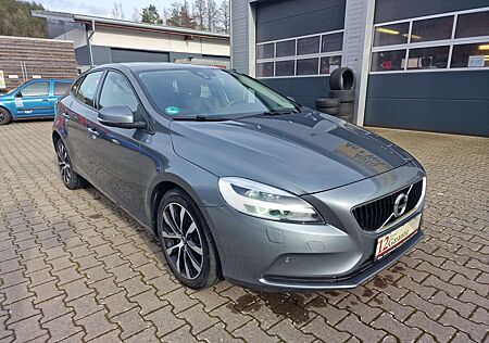 Volvo V40 Momentum/NAVI-PDC-KAMERA-17"ALU-SHZG