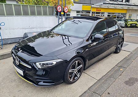 Mercedes-Benz A 250 gebraucht kaufen Mercedes-Benz A 250 4Matic*Edition 1*AMG Line*Night*Pano*MuBeam*Kam