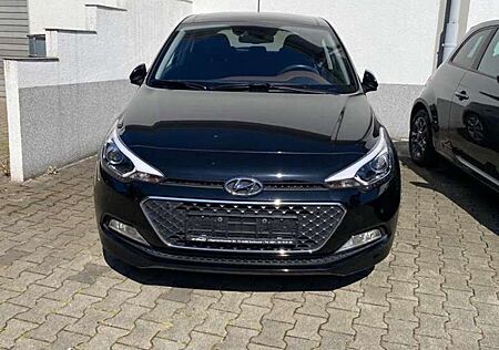 Hyundai i20 1.4 Automatik Style