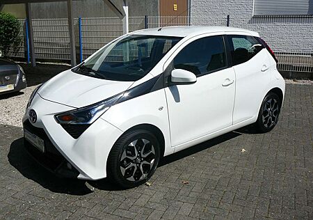 Toyota Aygo x-play club,Sehr gepflegt,Scheckheft,Klimaanlage,!