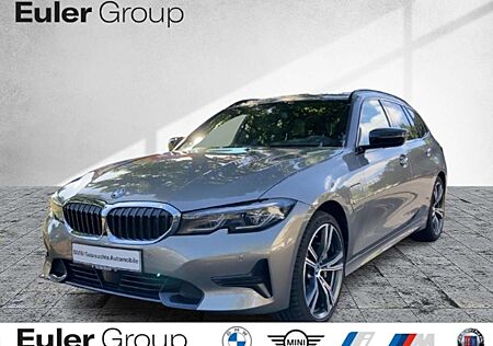 BMW 330 e xDrive Touring HUD AD AHK-klappbar AHK El. Panod
