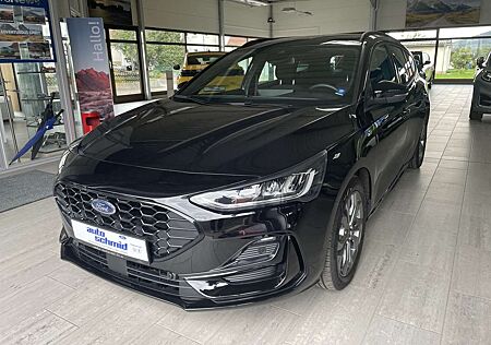 Ford Focus Turnier ST-Line Panorama + B&O + Fahreras.