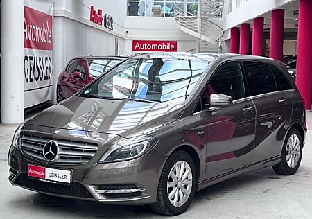 Mercedes-Benz B 200 Navi Bi-Xenon AHK Sitzhzg Top gepflegt
