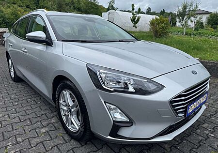 Ford Focus Turnier Cool & Connect-LED-1 Hand