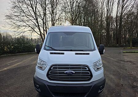 Ford Transit 350 L2H2 VA Trend 9-Sitzer / Rollstuhltran