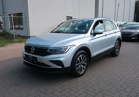 VW Tiguan Volkswagen Life/Klima/AHK/Kamera/PDC/Navi/FN: 179