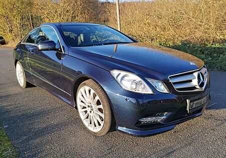 Mercedes-Benz E 250 Coupé AMG ,Panorama, Xenon,Service MB!!