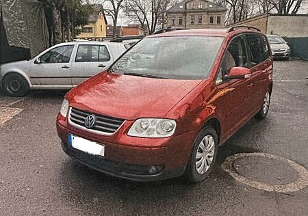 VW Touran Volkswagen 1.6 FSI Automatik Trendline