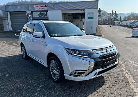 Mitsubishi Outlander PHEV Top 4WD