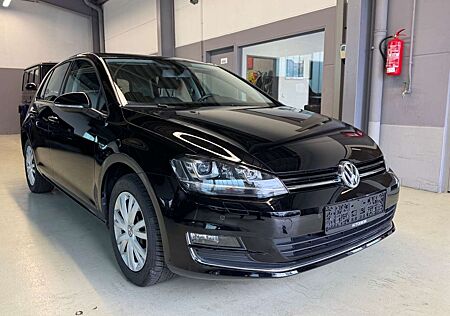 VW Golf Volkswagen VII Lim. Highline BMT+orig.3.800km+1.Hand