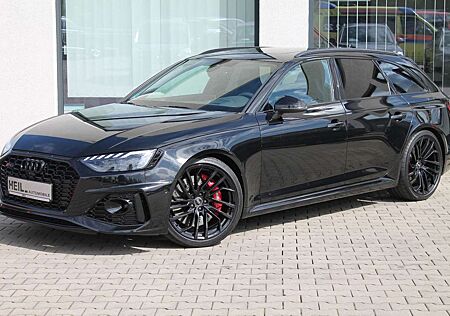 Audi RS4 2.9 TFSI *ACC*MATRIX-LED*PANO*360°*B&O*