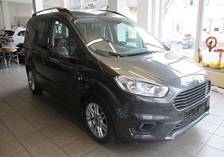 Ford Tourneo Courier Titanium
