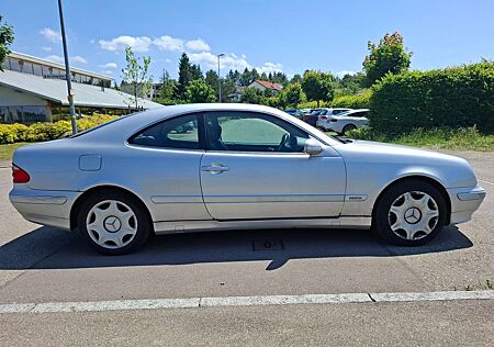 Mercedes-Benz CLK 200 Kompressor / Elegance
