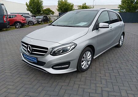 Mercedes-Benz B 180 B -Klasse PanoDach Klima LED Sitzheizung