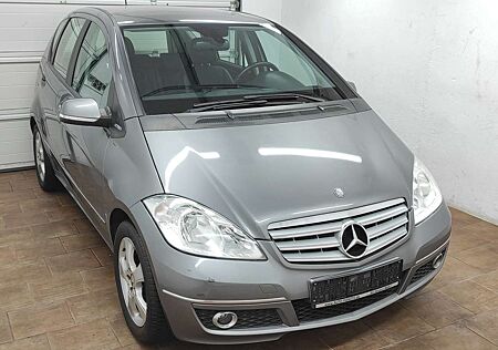 Mercedes-Benz A 160 KLIMA SHZ ECO EURO-5 LEDER ALU ALLWETTER (169.031)