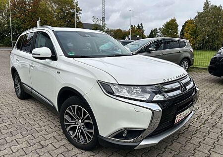 Mitsubishi Outlander Top 4WD*LEDER*NAVI*7-SITZ.*E-GSHD*AHK