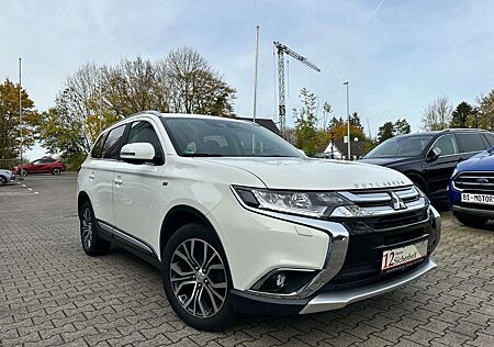 Mitsubishi Outlander Top 4WD*LEDER*NAVI*7-SITZ.*E-GSHD*AHK