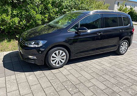 VW Touran Volkswagen 2.0 TDI SCR (BlueMotion Technology) DSG Com