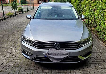 VW Passat Alltrack Volkswagen 2.0 TDI SCR 4Motion DSG (BMT)
