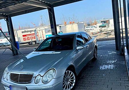 Mercedes-Benz E 200 Kompressor Automatik Avantgarde