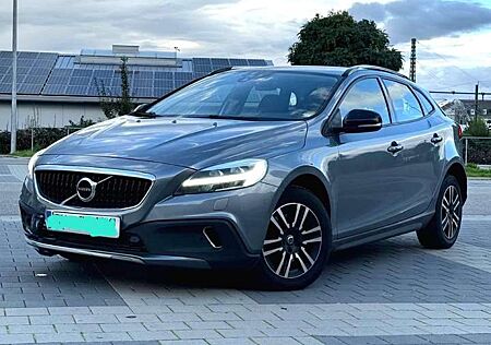 Volvo V90 Cross Country V40 Cross Country D2 Plus