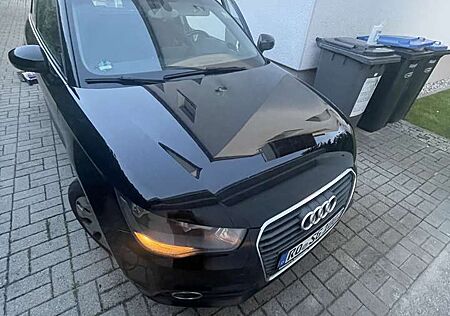 Audi A1 1.4 TFSI 119g S tronic line Sportpaket