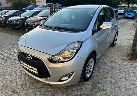 Hyundai ix20 1-Hand Scheckheft AHK USB HU/AU neu