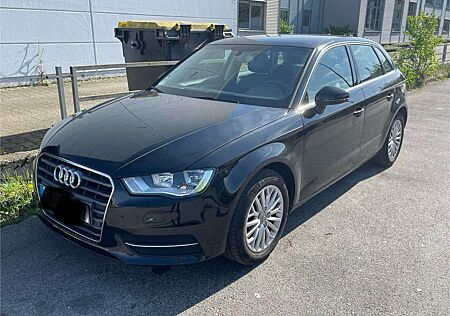 Audi A3 2.0 TDI Sportback Euro6 Navi Einparkhilfe