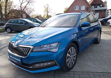 Skoda Superb 1.4TSI DSG Combi Ambition iV*AHK*Navi*LED