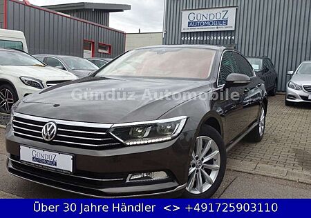 VW Passat Volkswagen 2.0 TDI SCR DSG Highline *LEDER*DISTRONIC