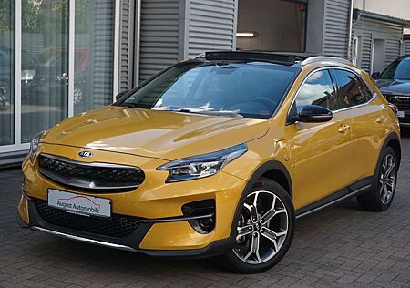 Kia XCeed Platinum Plug-in Pano Belüft Kam ACC Spur