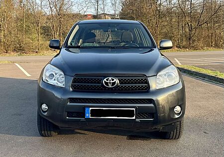 Toyota RAV 4 Travel