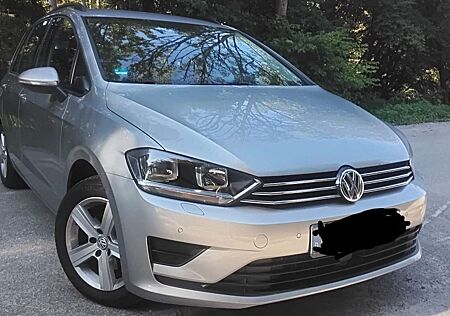 VW Golf Sportsvan Volkswagen 2.0 TDI BlueMotion Technology