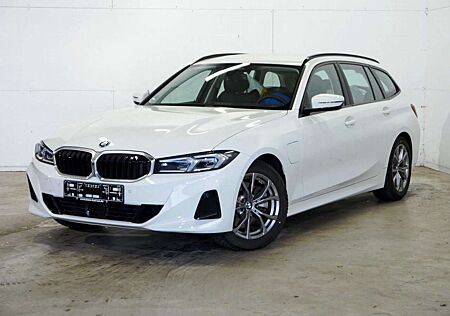 BMW 330e 330 Touring Sport HUD eSitze DrivingPro 360°Ka