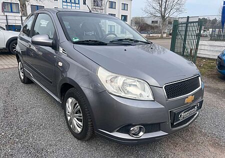 Chevrolet Aveo 1.4 Klimaauto. Allwetterreifen Tüv 08/25