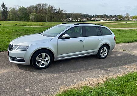 Skoda Octavia Ambition.Climatronic. PDC. DSG. Xenon LED