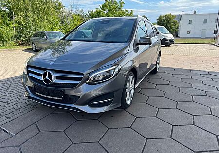 Mercedes-Benz B 200 CDI 1.Hand , Scheckheft bei MB , AHK , NAVI